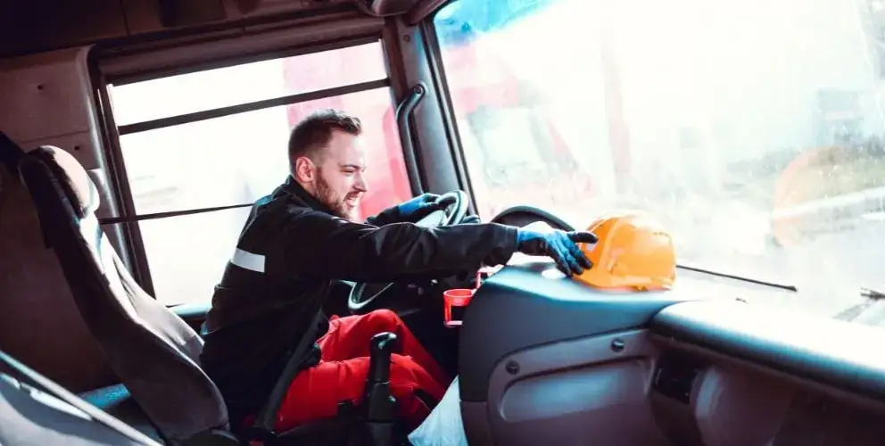 Zdjęcie Ile zarabia kierowca ciężarówki w Polsce? Zaskakujące fakty o pensjach