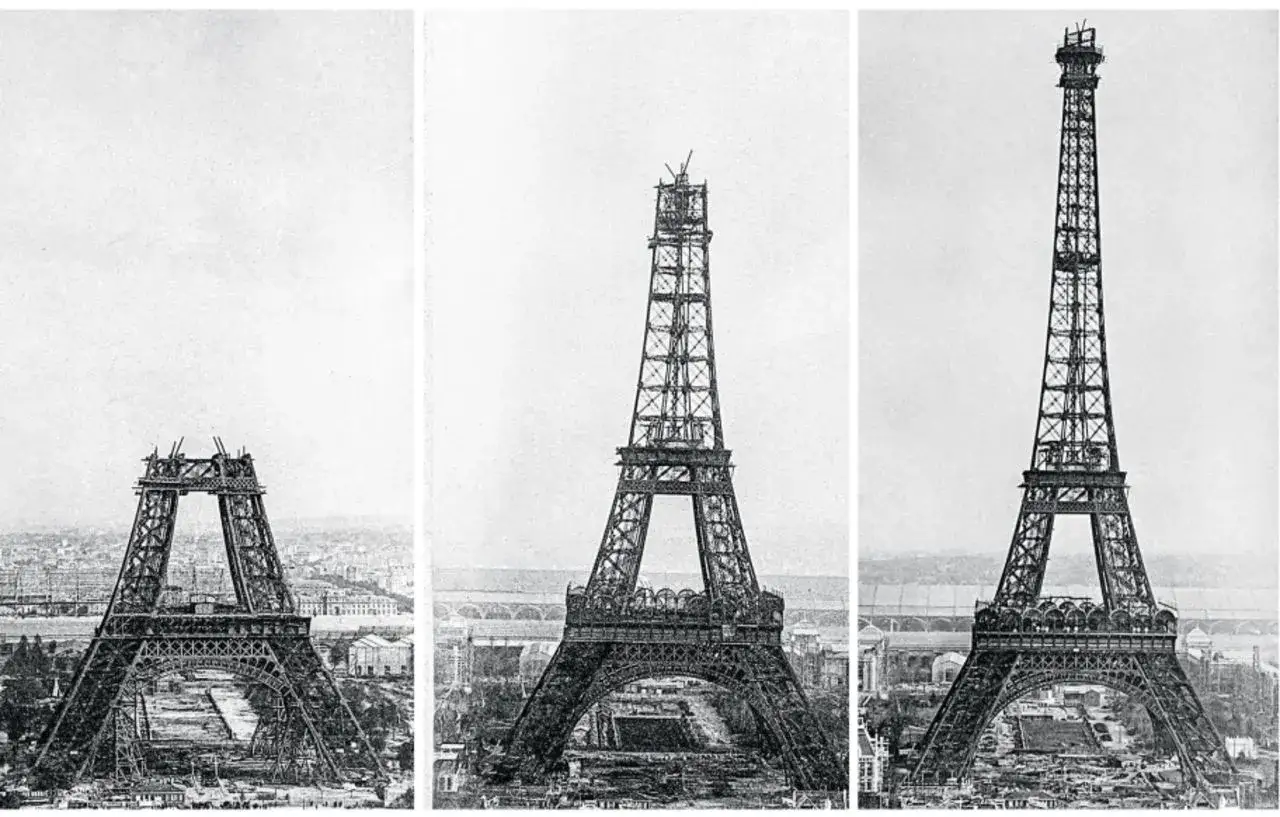 Trois vues de la Tour Eiffel en construction, montrant son &eacute;dification progressive. Elle fut construite pour l'Exposition Universelle de 1889.