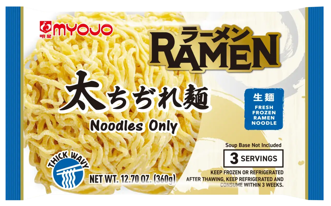 Grube, faliste makarony Myojo, idealne do ramen. Zestaw zawiera 3 porcje makaronu, bez bazy zupy.