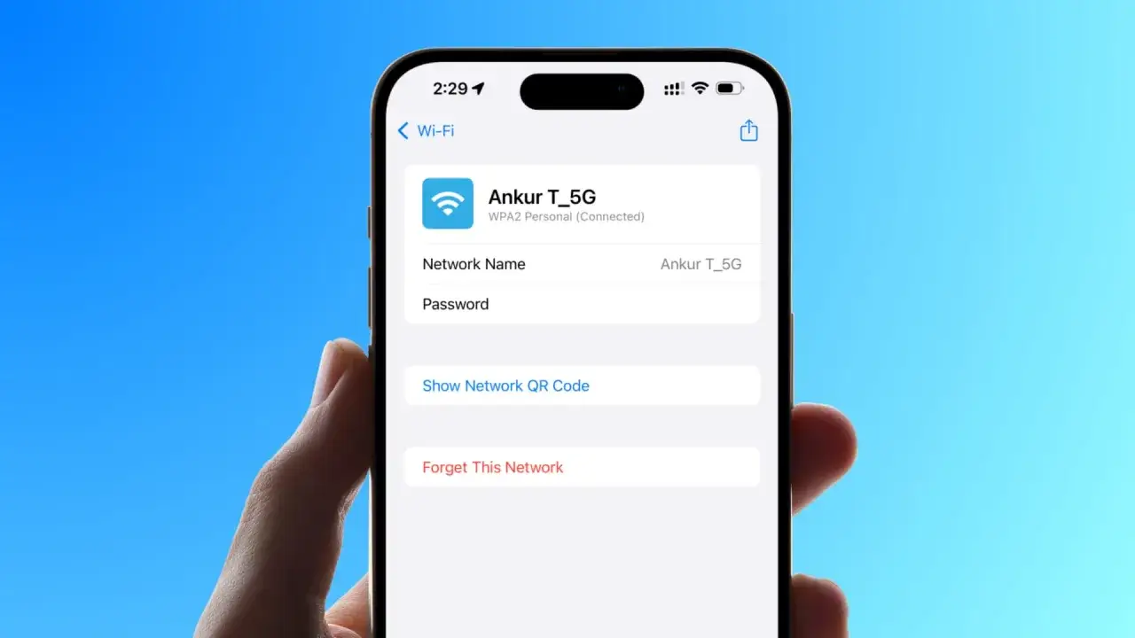 Ekran telefonu pokazuje, jak sprawdzić SSID w telefonie. Widoczna nazwa sieci Wi-Fi to 