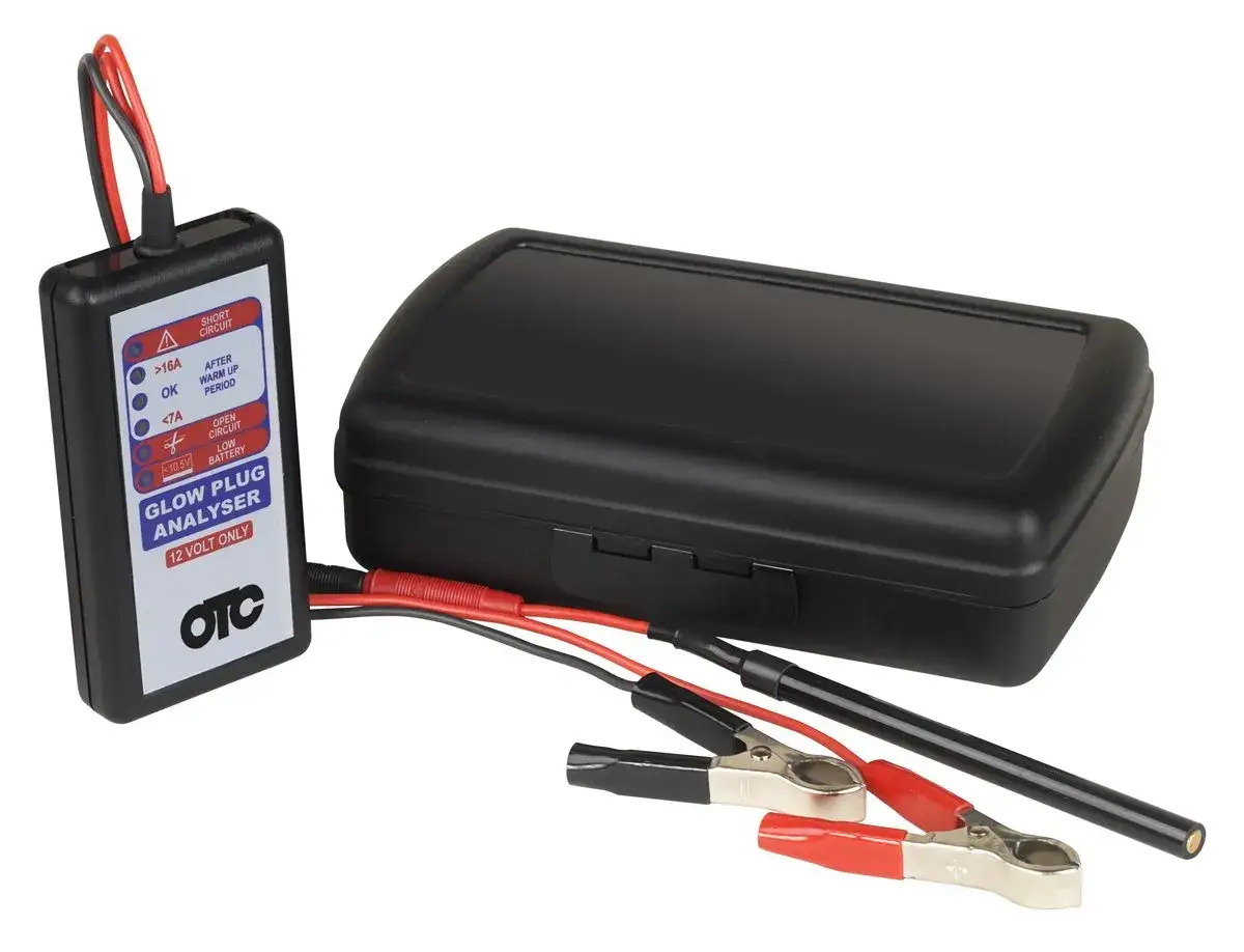 Analizador de calentadores OTC. Útil para diagnosticar DTC P0380 en Renault, detectando cortocircuitos, calentadores OK, circuitos abiertos o batería baja.