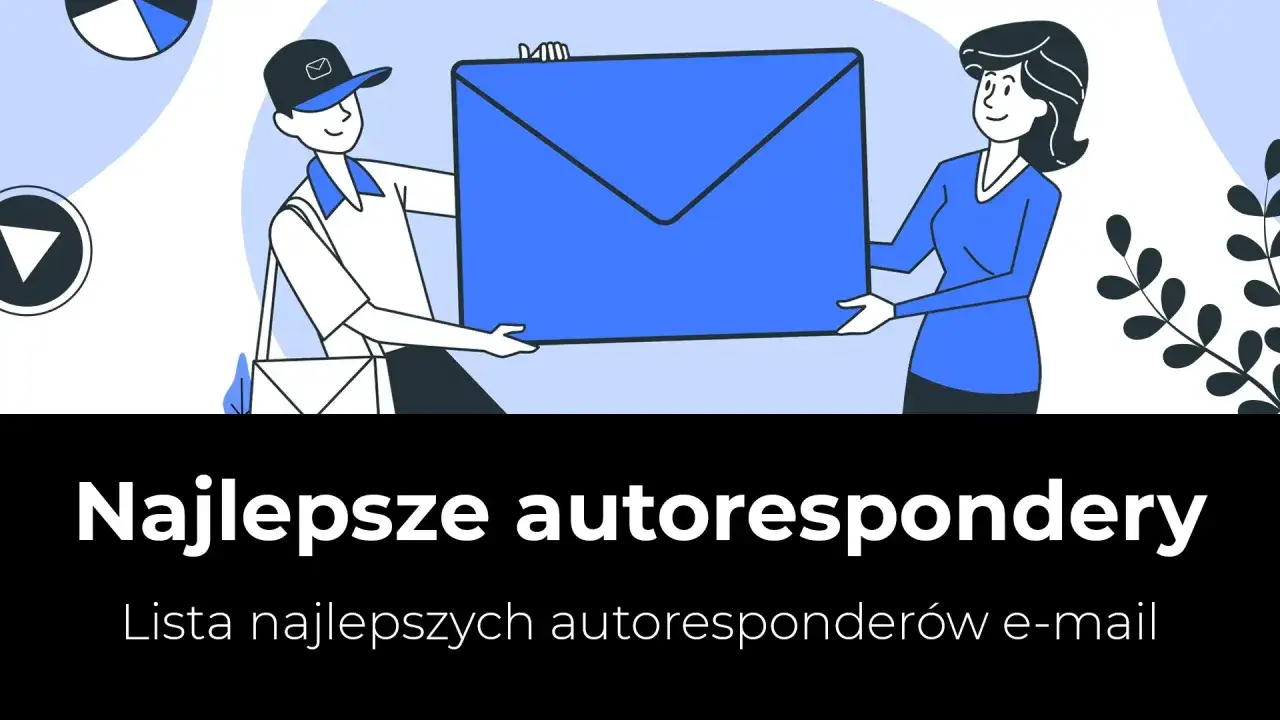 Para trzyma ogromną niebieską kopertę. To przykład autorespondera, który ułatwia komunikację.