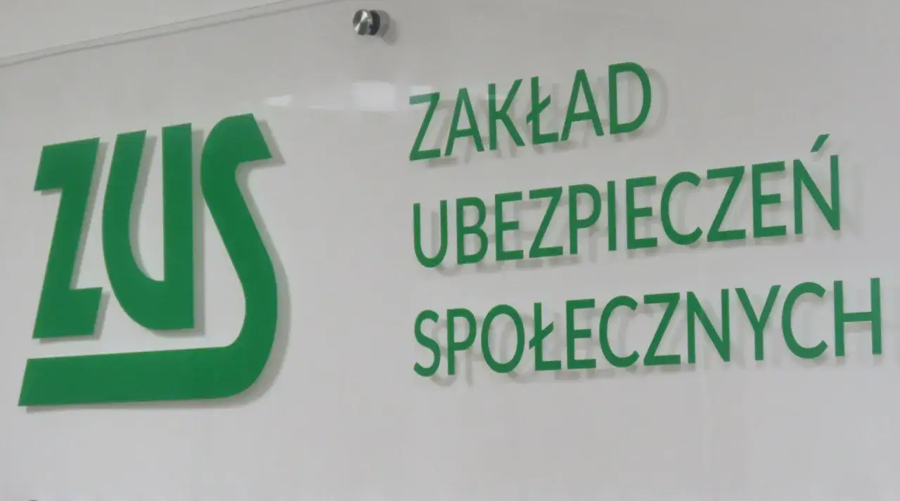 ZUS. Dowiedz się, ile wynosi renta na dziecko po śmierci ojca, aby zapewnić mu bezpieczeństwo.