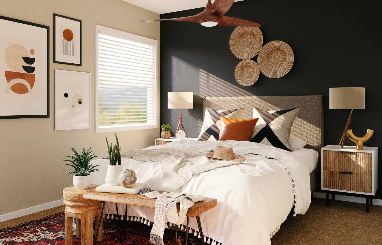 Chambre beige cocooning avec lit douillet, coussins graphiques, tapis ethnique et décoration murale en rotin.