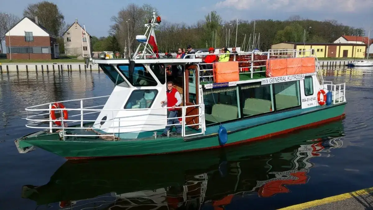 Tramwaj wodny na Zalewie Wiślanym