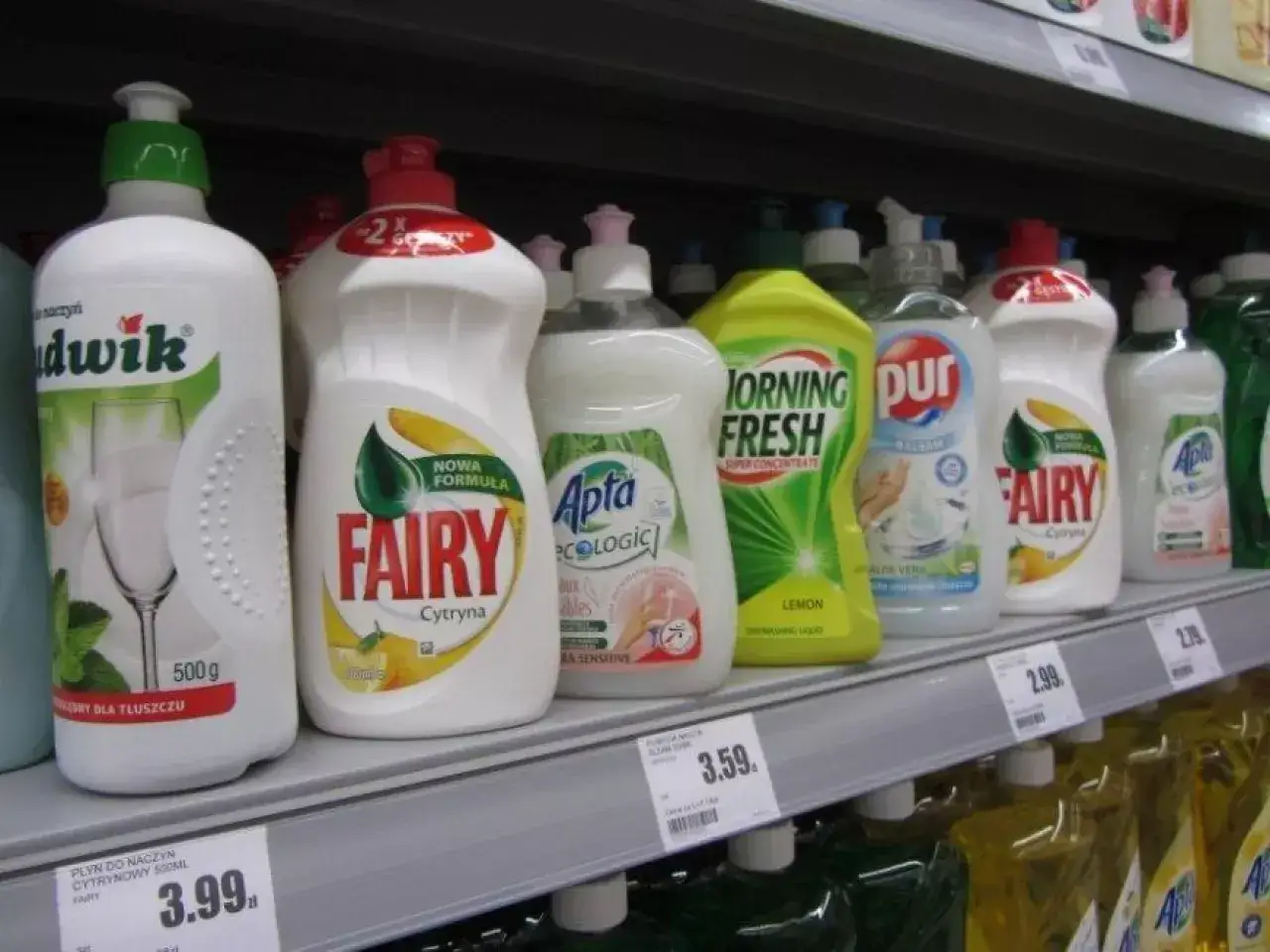 Niemieckie produkty chemii gospodarczej i kosmetyk&oacute;w w drogerii