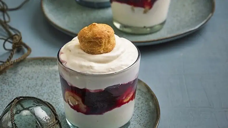 Windbeutel Dessert im Glas