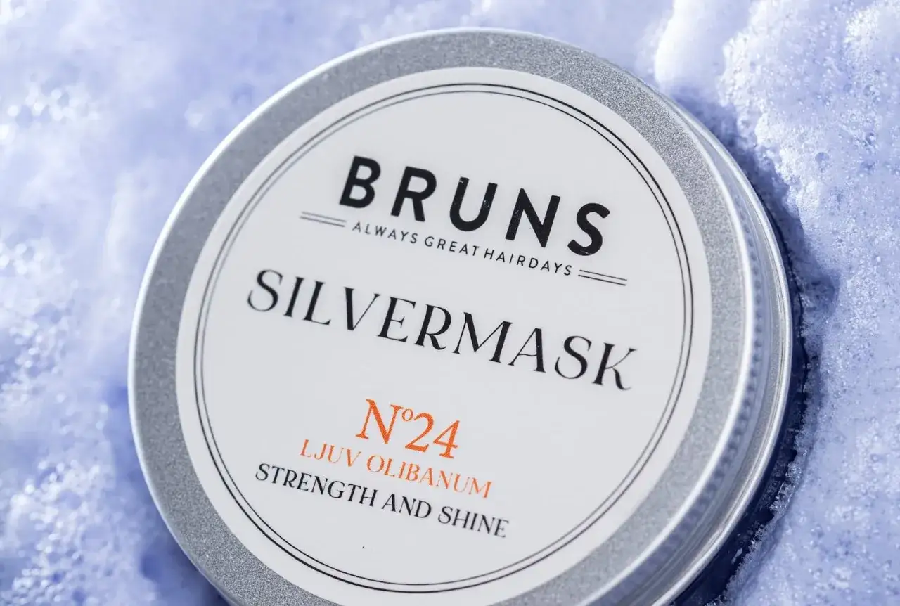 Bruns Silvermask, en hårinpackning för blekt hår, ger styrka och glans.