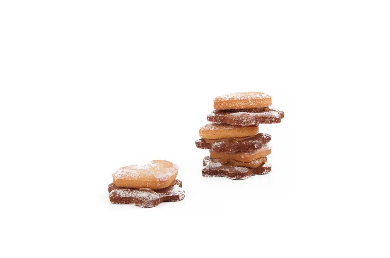 ciasteczka z toffifee na talerzu