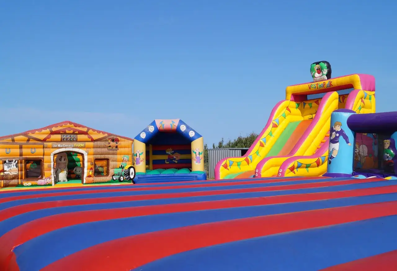Atrakcje dla dzieci Radom, park trampolin, plac zabaw