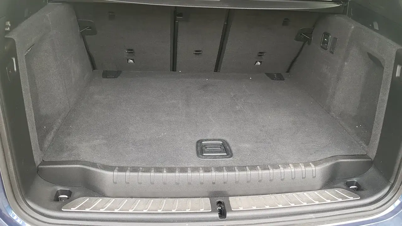 koło dojazdowe bmw x3 w bagażniku