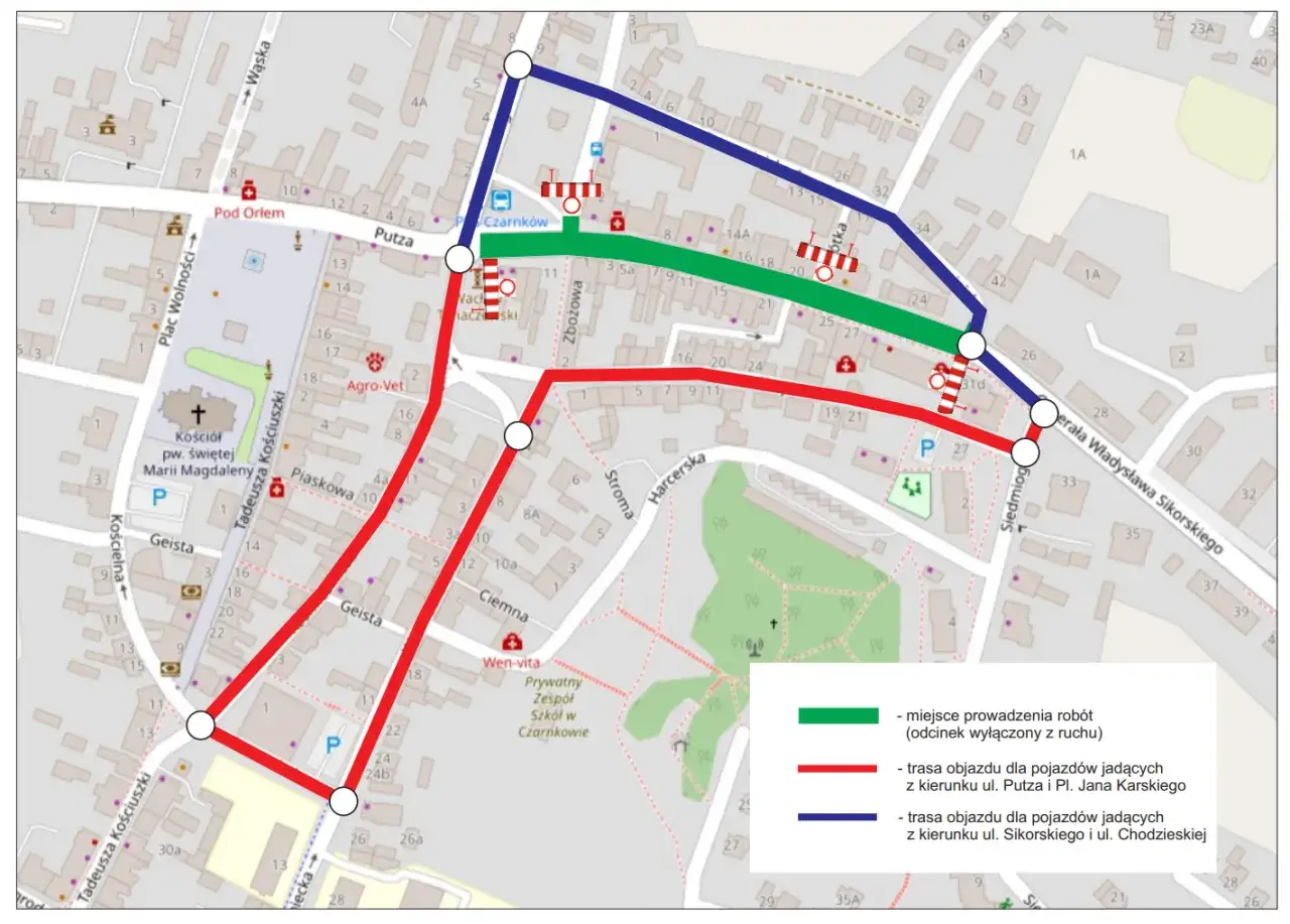Mapa objazdów mini trans: czerwona trasa z ul. Putza i Pl. Jana Karskiego, niebieska z ul. Sikorskiego i Chodzieżkiej, zielona to wyłączony odcinek.
