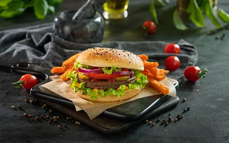 różne rodzaje burgerów wege rybne wołowe