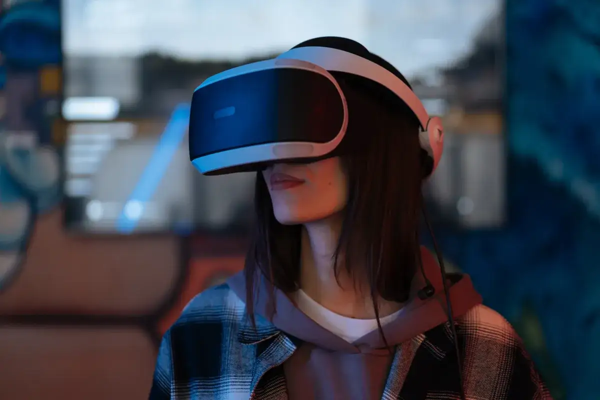 Gogle VR do telefonu z telefonem w środku