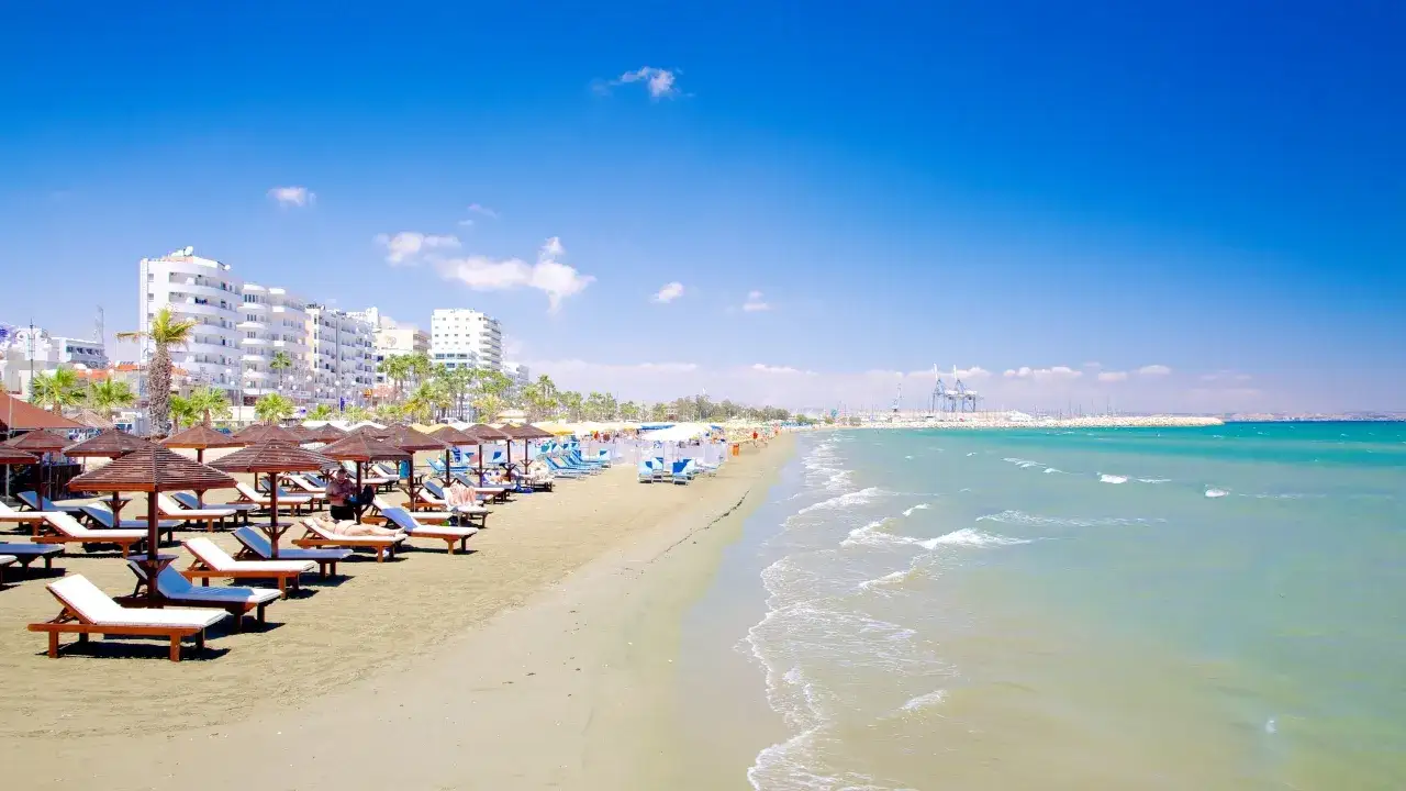 Plaża Finikoudes Larnaka