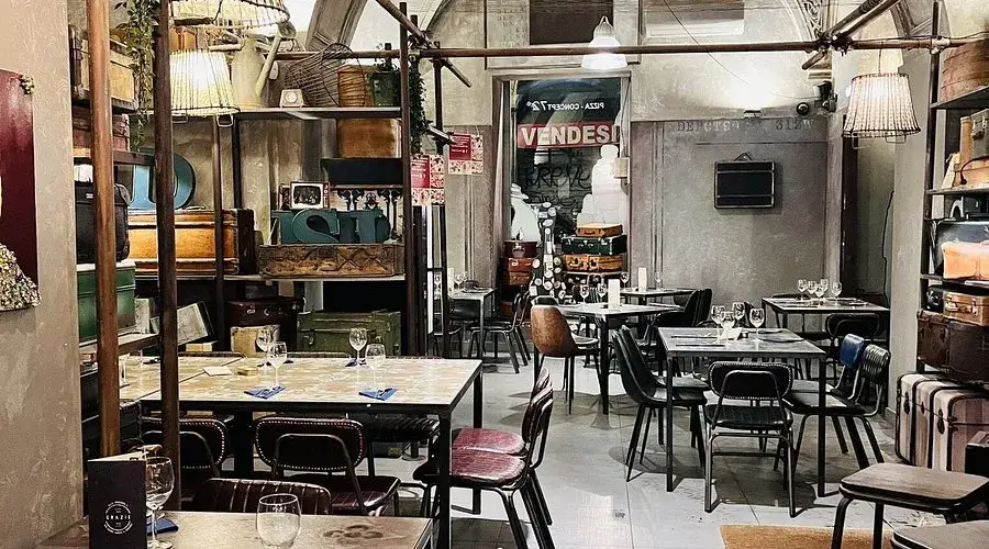 Pizzeria interna deposito bagagli spazio sicuro