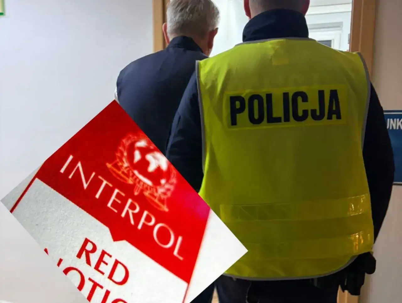 Czerwona nota Interpolu w rękach policjanta. Zatrzymanie na podstawie międzynarodowego nakazu.