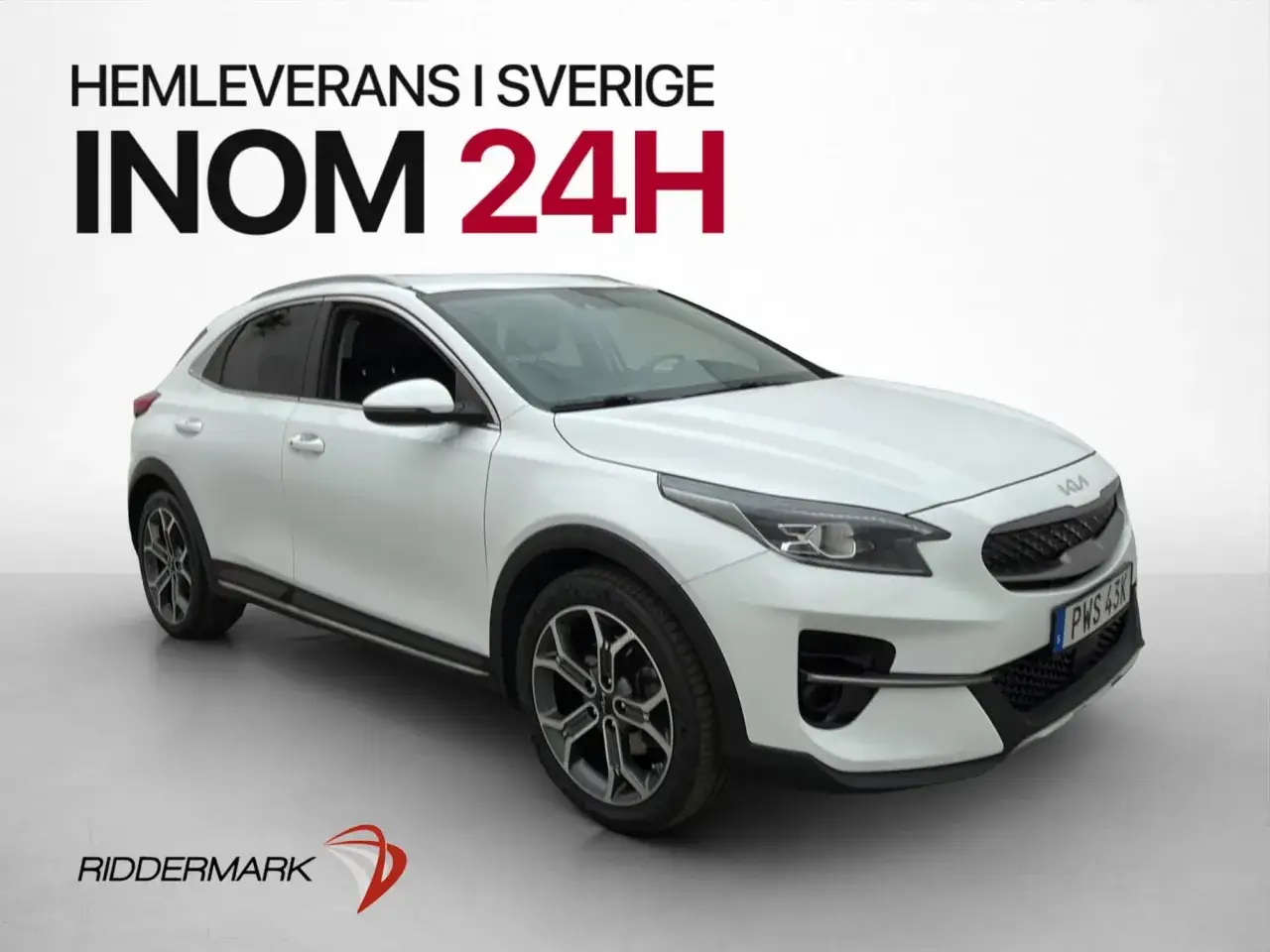 Vit Kia Ceed till salu, hemleverans inom 24h i Sverige. En snygg och praktisk bil f&ouml;r hela familjen.