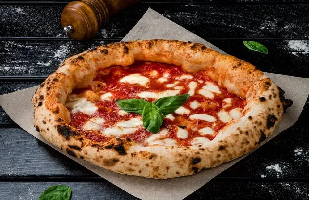 pizza neapolitańska kontra rzymska