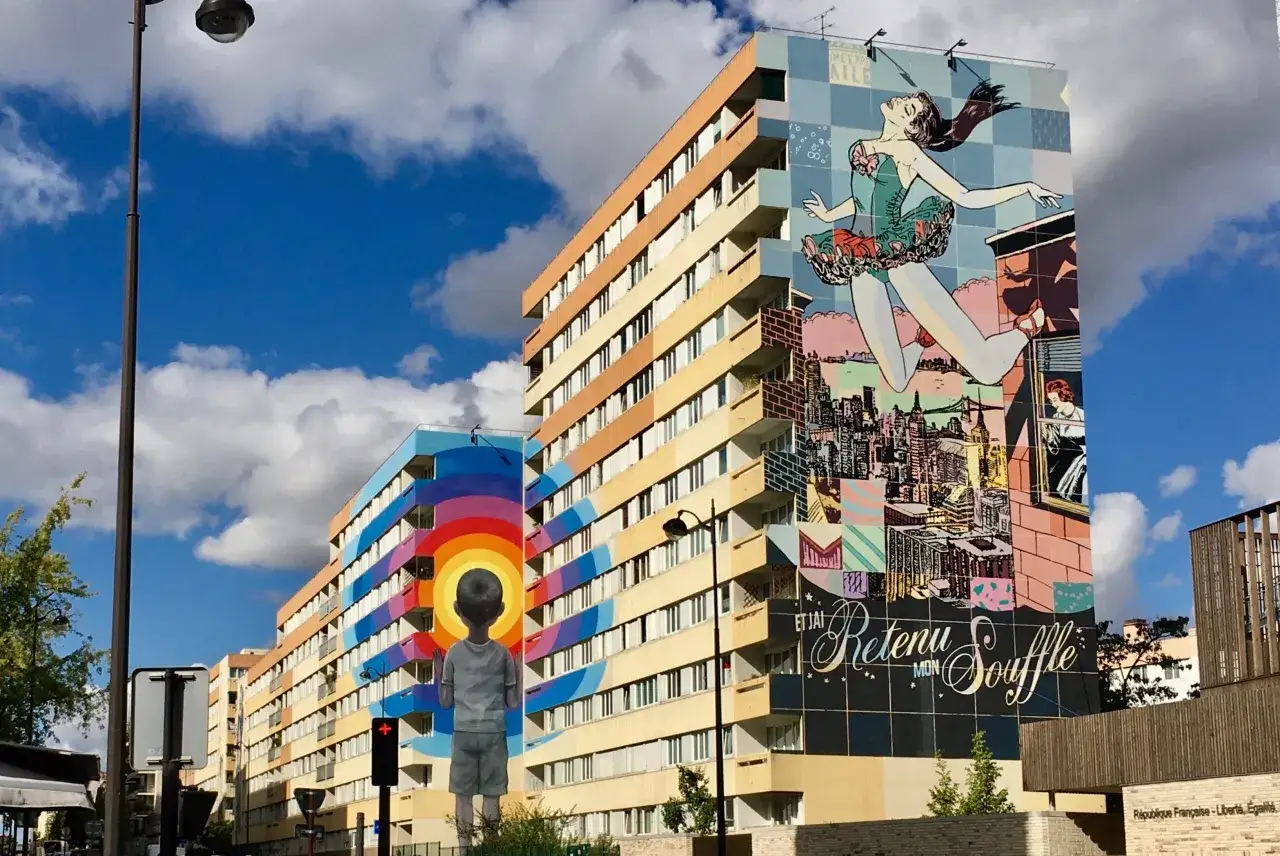 street art color&eacute; sur un mur dans le 13&egrave;me arrondissement de Paris