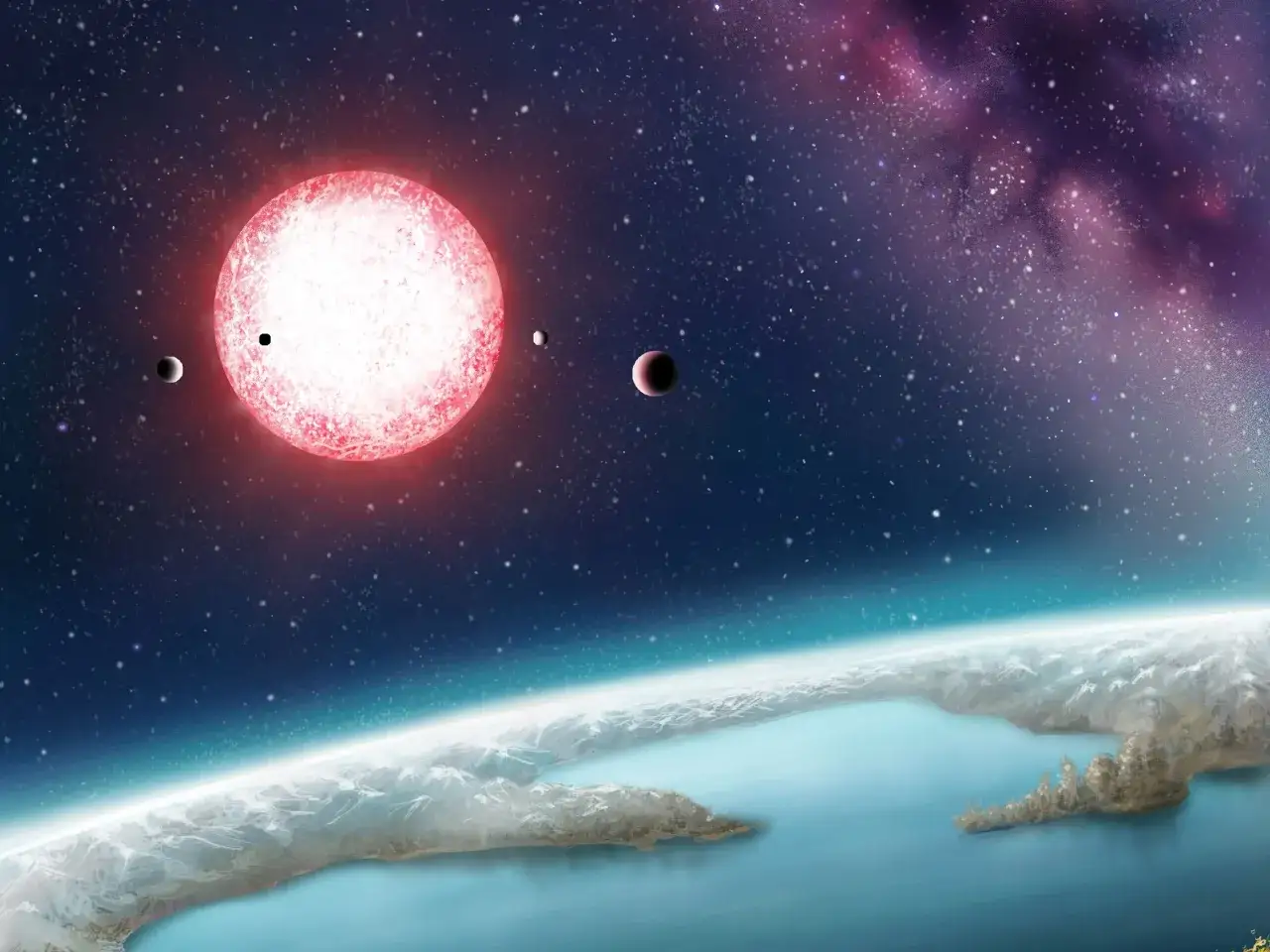 Widok z orbity na planetę podobną do Ziemi, z lodowymi kontynentami i oceanami. W oddali czerwony karzeł i jego księżyce.