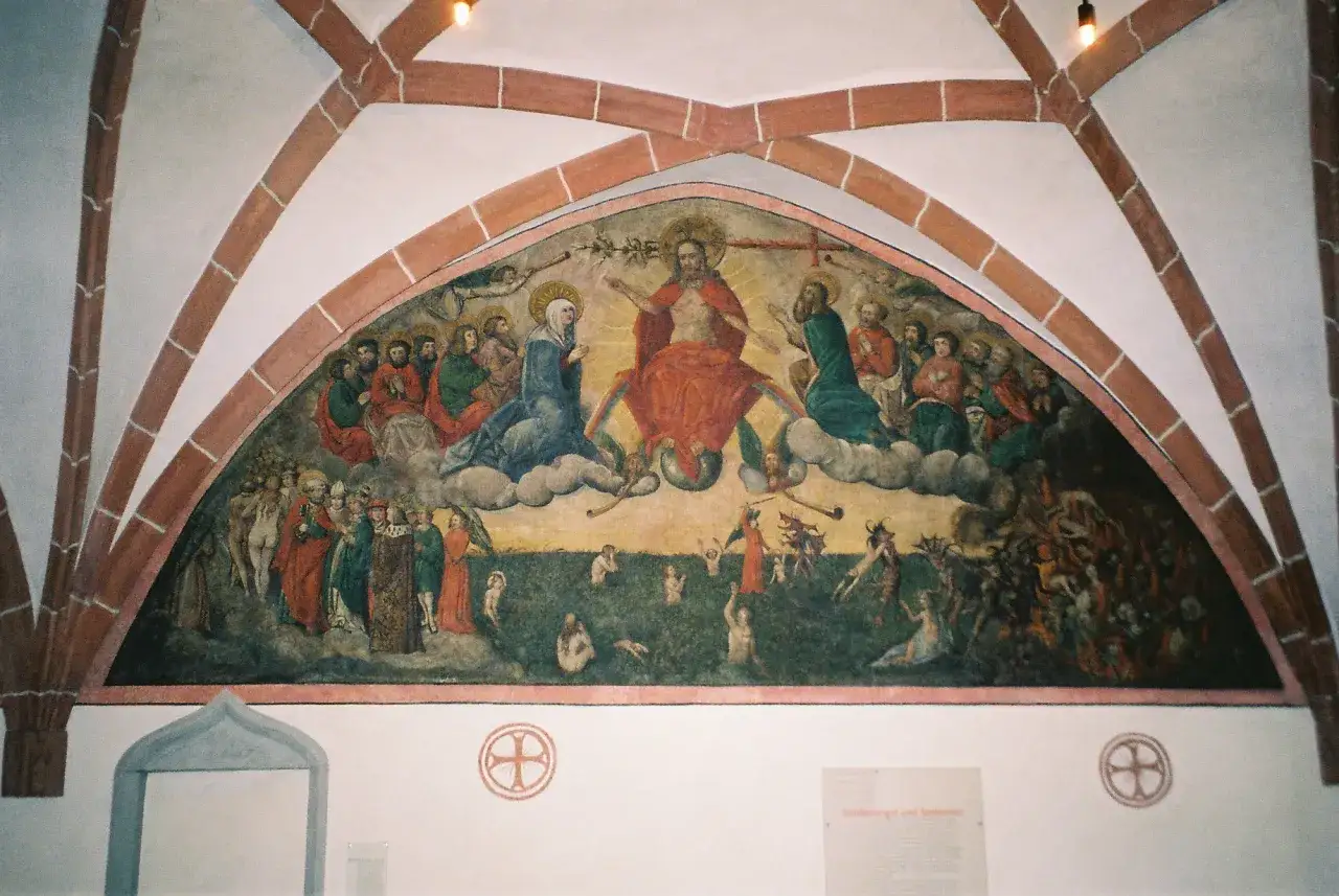 Fresko zeigt das J&uuml;ngste Gericht: Jesus thront mit Maria und Aposteln, w&auml;hrend unten Seelen gerettet und in den Ort der Verdammnis gesto&szlig;en werden.