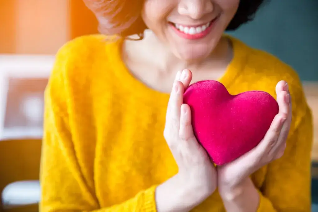kobieta w ciąży uśmiechnięta nadzieja endometrioza