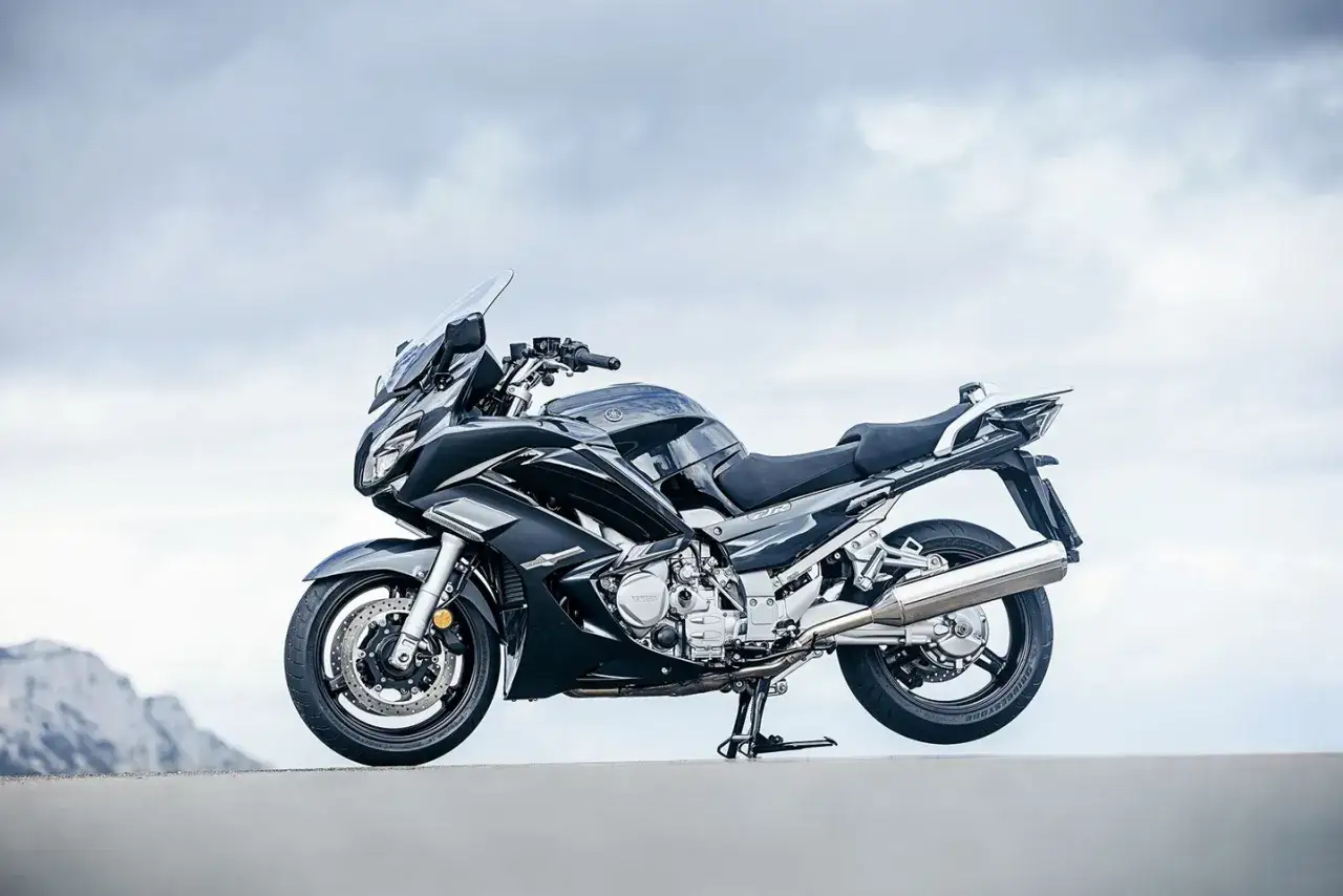 Yamaha FJR 1300: una moto deportiva de turismo lista para la aventura. Conoce su ficha t&eacute;cnica.