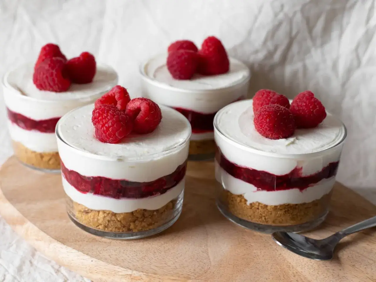 variedad de postres caseros con queso mascarpone