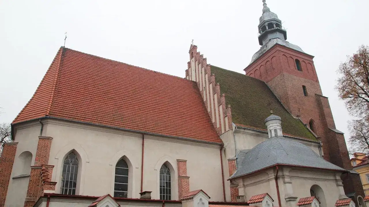 Kości&oacute;ł Jezuit&oacute;w Piotrk&oacute;w Trybunalski