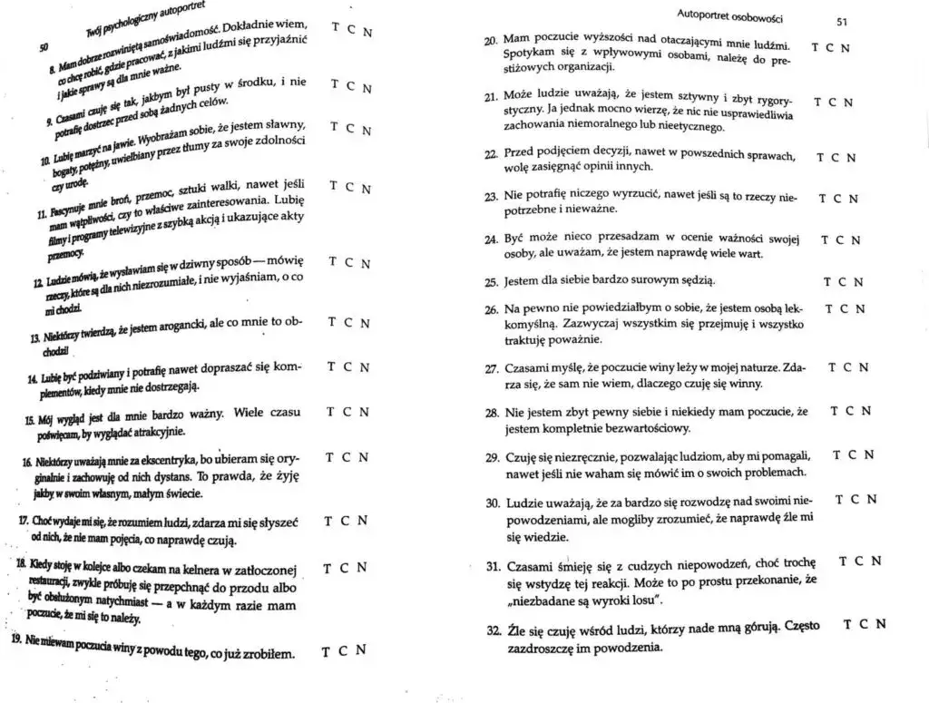 osoba wypełniająca kwestionariusz online, test psychologiczny