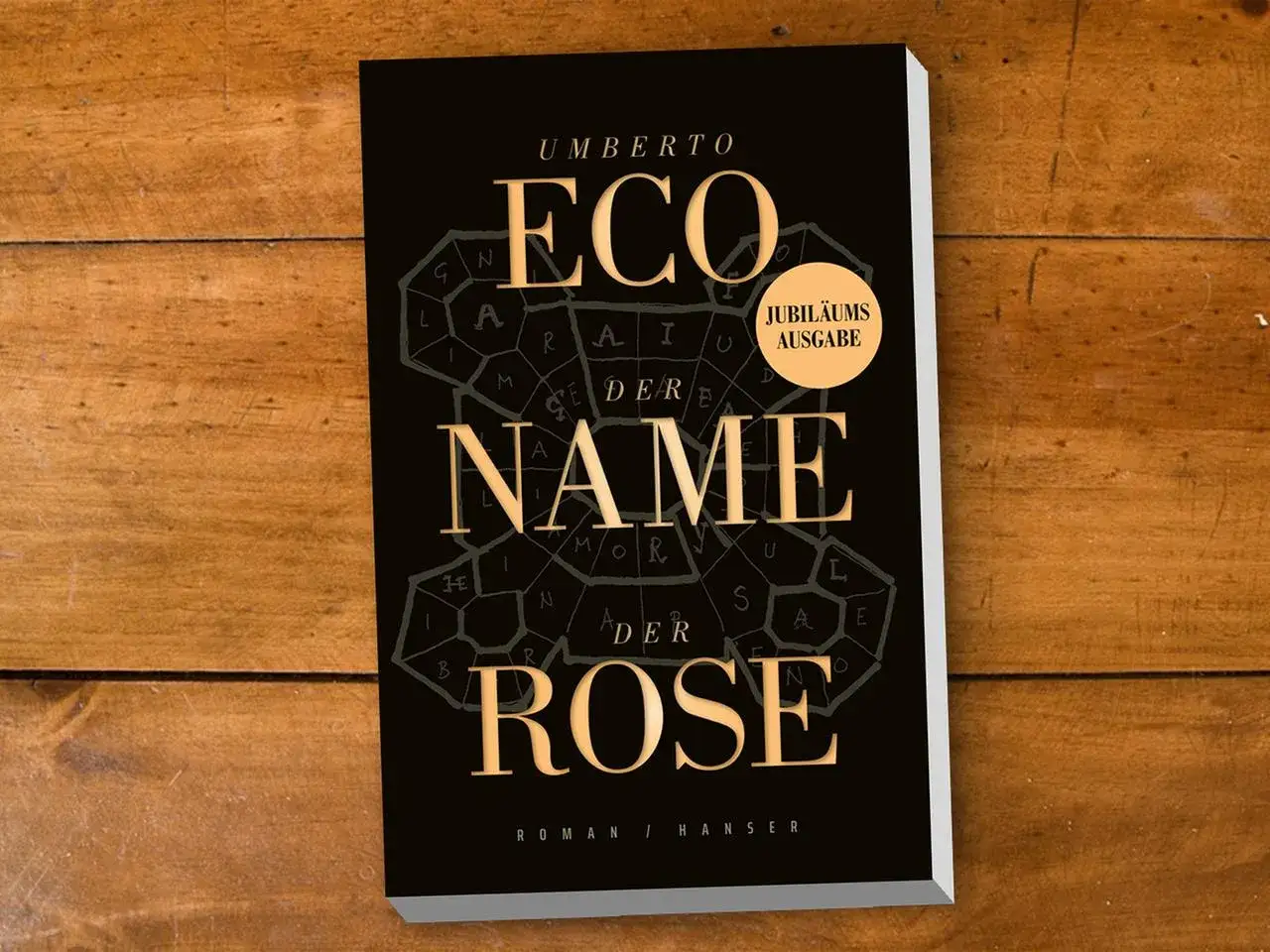 Umberto Eco, autor von der Name der Rose, auf dem Cover einer Jubiläumsausgabe.
