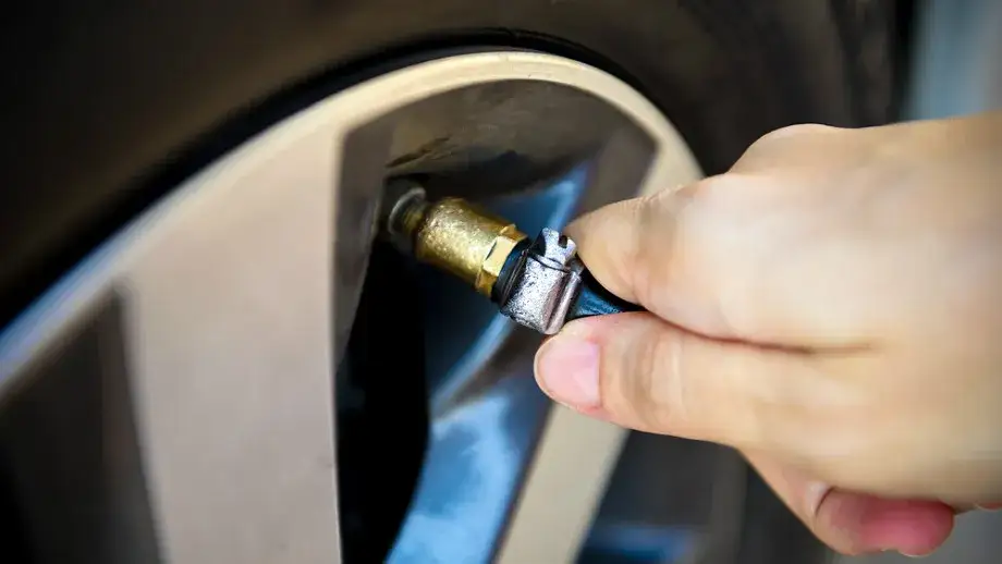 Uszkodzony czujnik TPMS Ford