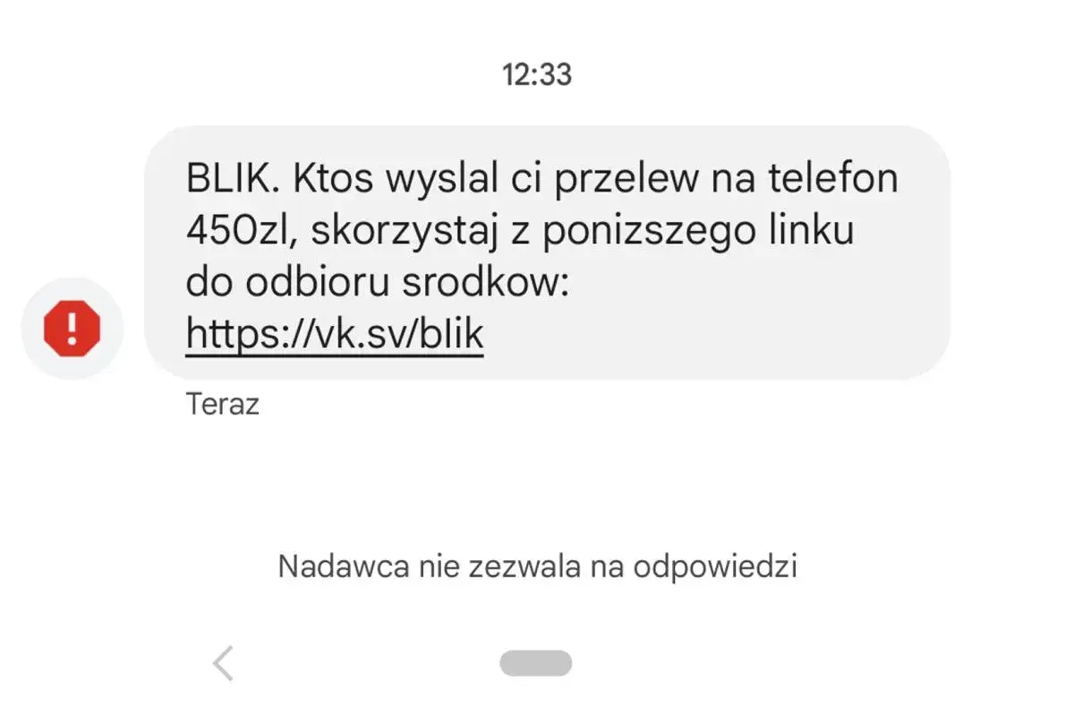 Oszuści podszywają się pod BLIK, wysyłając SMS o rzekomym przelewie 450 zł i linku do odbioru. Uważaj na takie wiadomości!