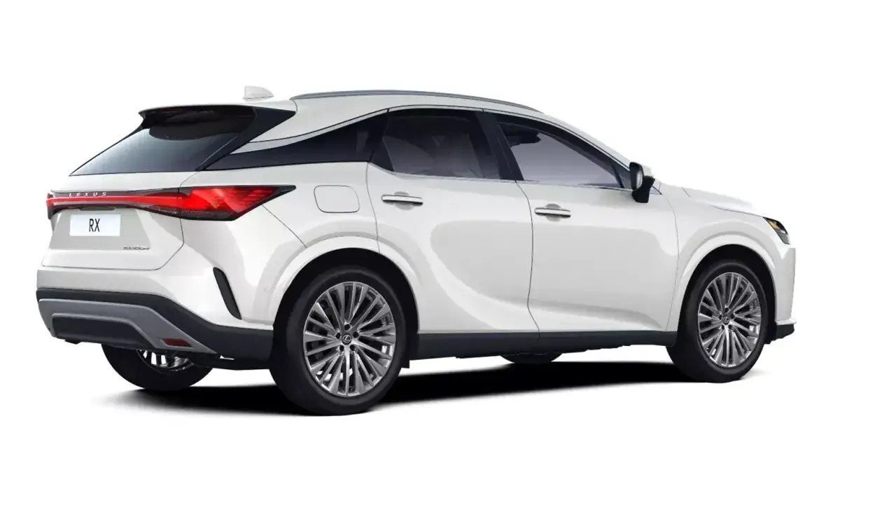 Biały Lexus RX z profilu, pokazujący jego eleganckie linie i nowoczesny design. Poznaj jego imponujące lexus rx wymiary.