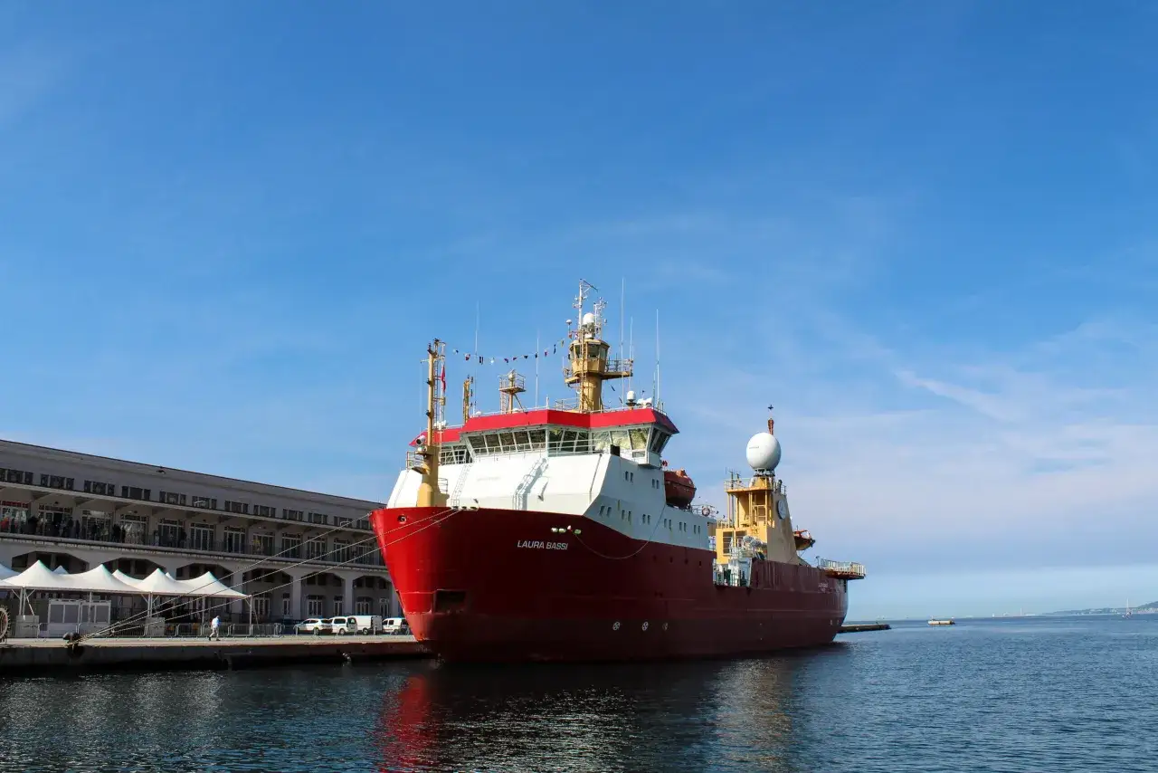 La nave