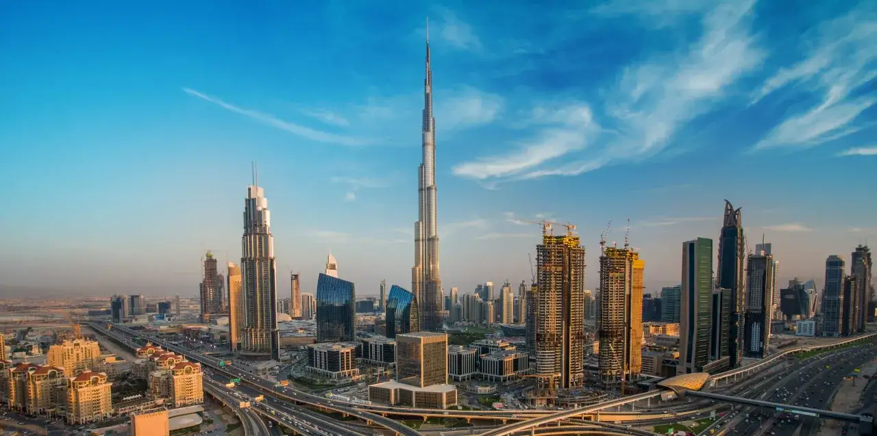 Mapa Zjednoczonych Emiratów Arabskich z zaznaczonym Dubajem