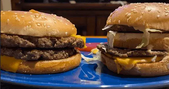 comparaison burger Big Mac et burger maison c&ocirc;te &agrave; c&ocirc;te