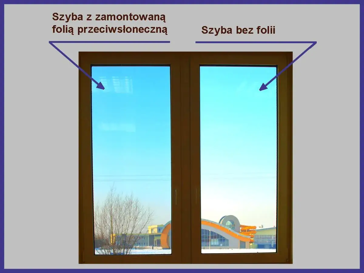 Okno z folią izolacyjną do okien po lewej, szyba bez folii po prawej. Widać różnicę w odbiciach.