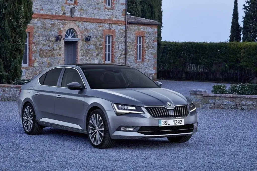 Skoda Superb III pojemność baku