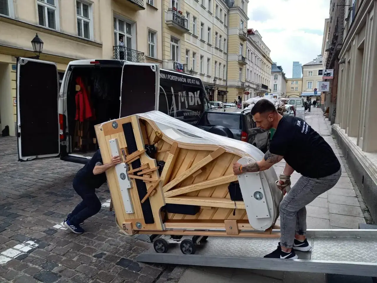 profesjonalny transport fortepianu