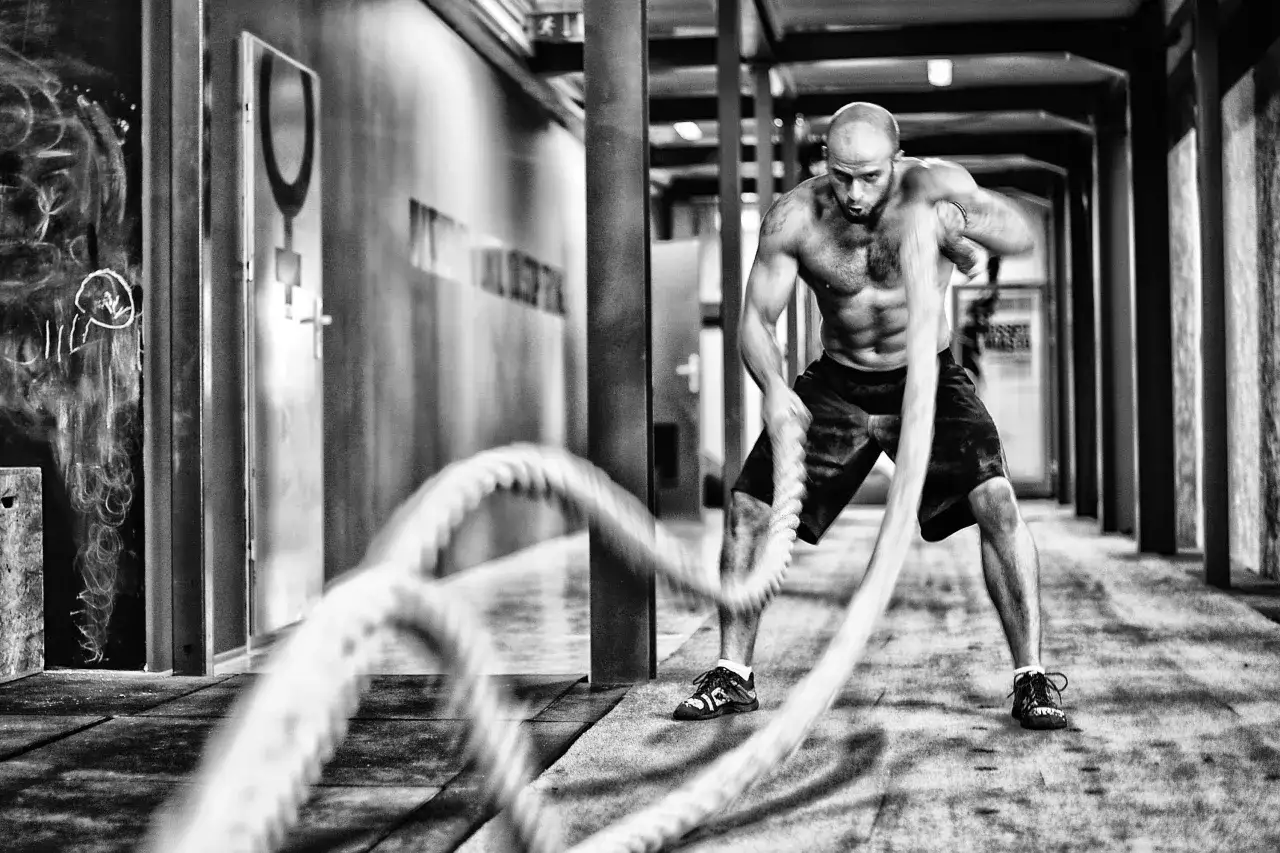 CrossFit ludzie w boxie różny wiek