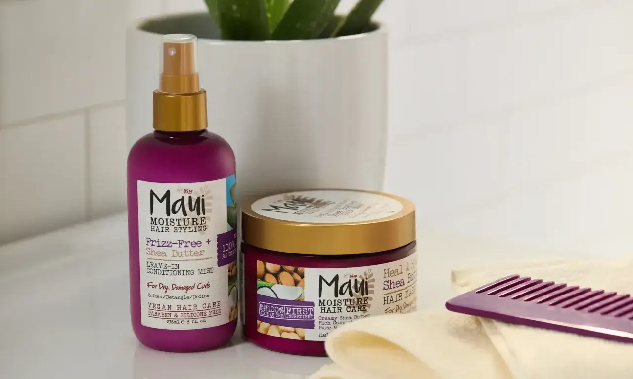 Emolienty do włosów Maui Moisture: mgiełka Frizz-Free + Shea Butter i maska Heal & Hydrate Shea Butter. Idealne dla suchych, zniszczonych włosów.