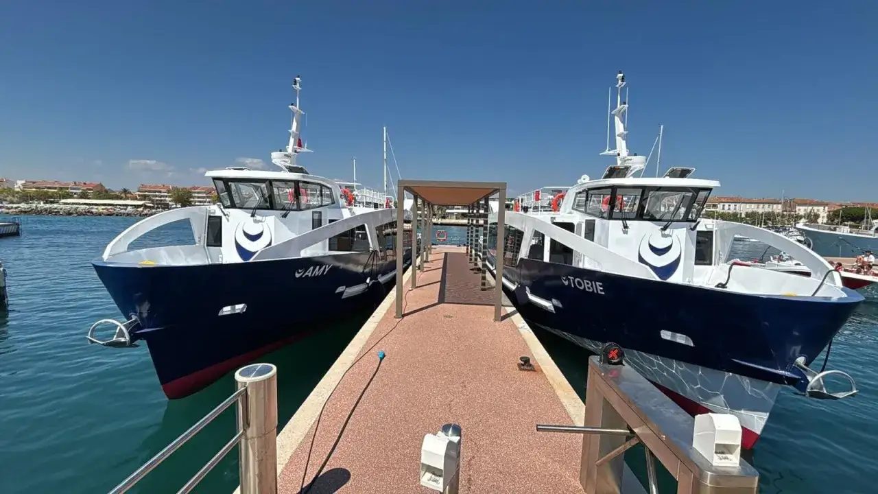Deux bateaux de plaisance,