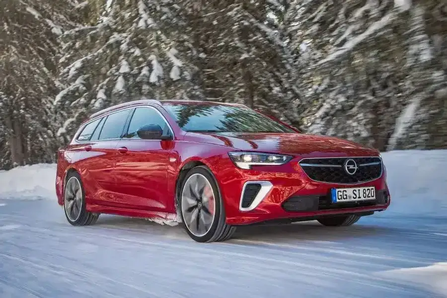 Zdjęcie Opel Insignia jaki silnik wybrać, aby uniknąć wysokich kosztów eksploatacji?