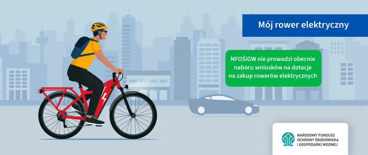 Mężczyzna na rowerze elektrycznym w mieście. Niestety, obecnie nie ma naboru wniosków na dofinansowanie do roweru elektrycznego.