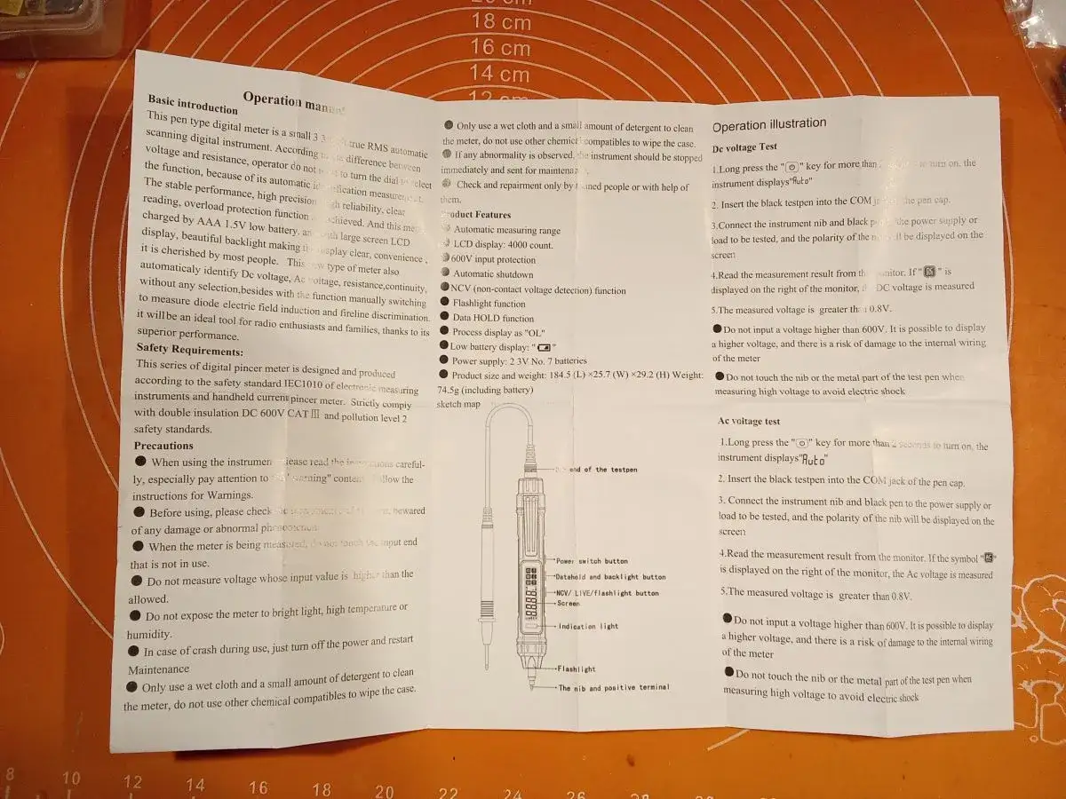 Instrukcja obsługi cyfrowego miernika pincer. Znajdź potrzebne informacje o jego działaniu i bezpieczeństwie.