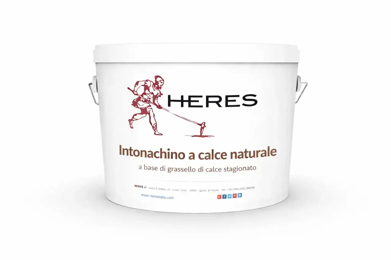 Secchio di intonachino a base di calce naturale, con logo Heres e figura stilizzata. Ideale per finiture traspiranti.