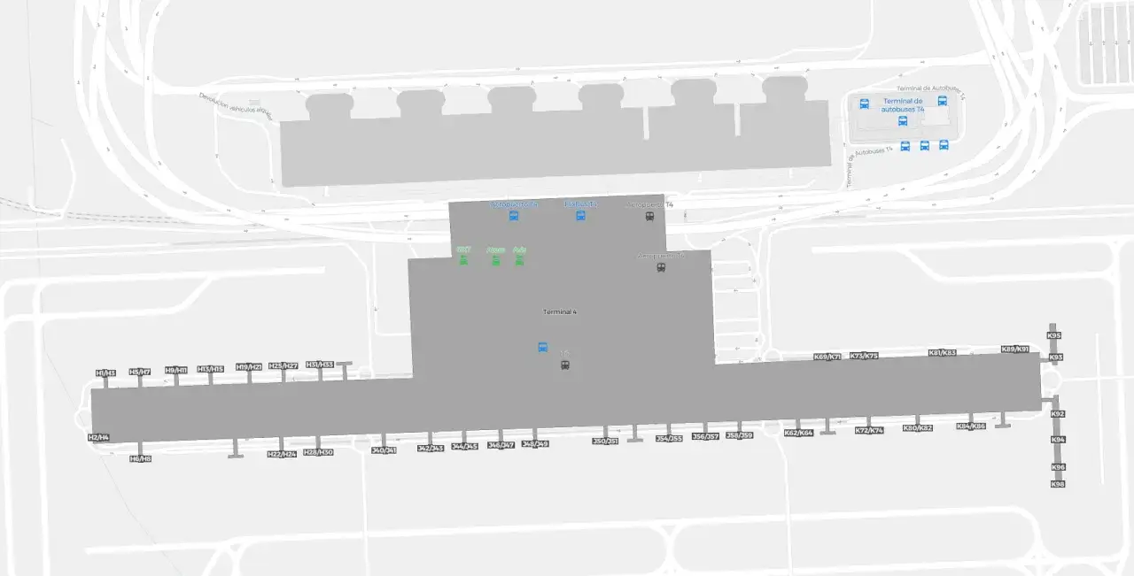 Plan lotniska Madryt, Terminal 4, z oznaczeniami bramek i przystanków autobusowych.