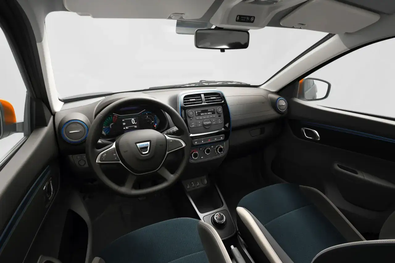 Wnętrze Dacii Spring, idealne do miasta. Sprawdź atrakcyjną dacia spring cena i ciesz się jazdą!